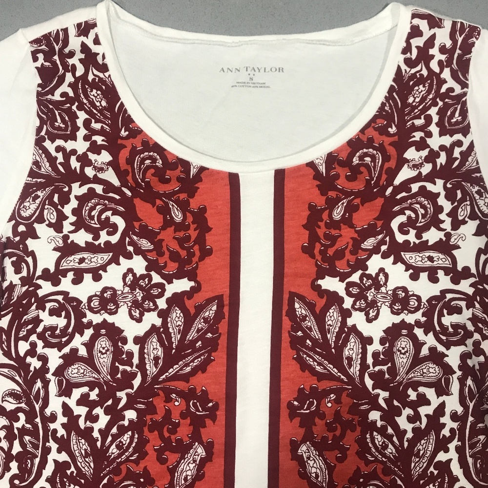 Red Pattern Ann Taylor Short Sleeve Shirt